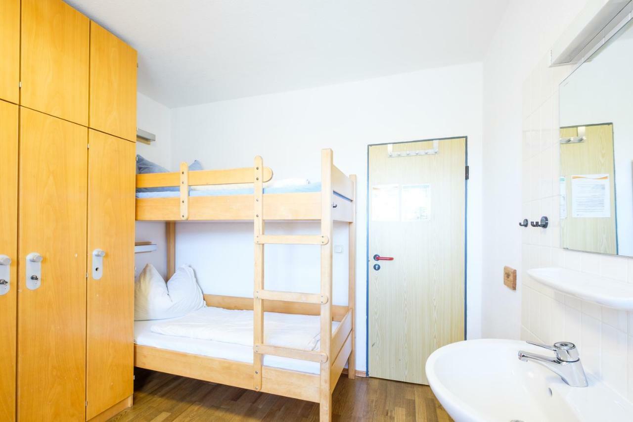 Jugendherberge Mittenwald Bagian luar foto